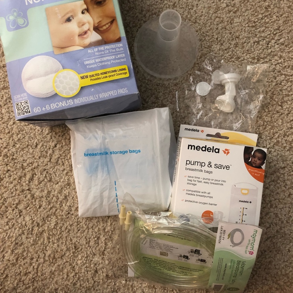 Bundle of random pumping/nursing supplies